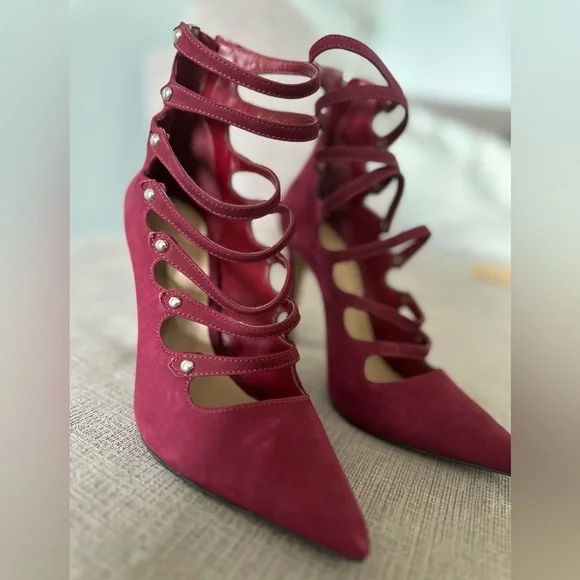 Size 7 Aldo heels in burgundy​​​​ - Picture 3 of 6